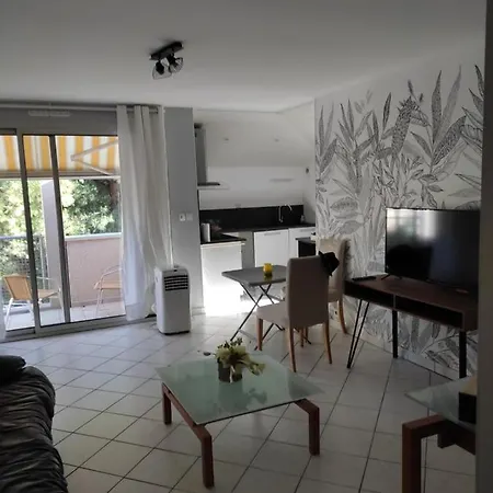 Les Terrasses Marceau شقة شوليه